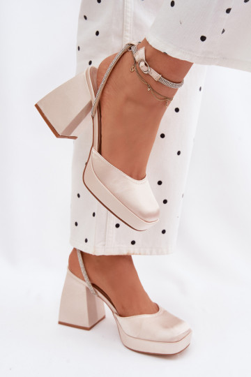 Sieviešu basenes Uz masīviem papēžiem Typu Słupek Pasek ar mirdzošiem spīdumiņiem Zelta krāsas Seraphina