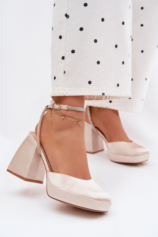 Sieviešu basenes Uz masīviem papēžiem Typu Słupek Pasek ar mirdzošiem spīdumiņiem Zelta krāsas Seraphina