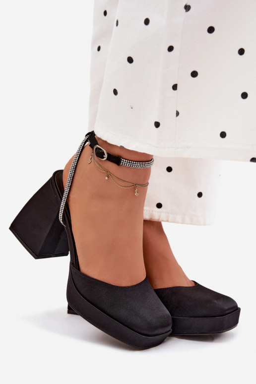 Sieviešu basenes Uz masīviem papēžiem Typu Słupek Pasek ar mirdzošiem spīdumiņiem melnas krāsas Seraphina