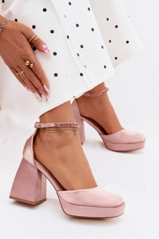 sandales ar papēdiSatynoInym INykończeniem Szampańskie Calistae