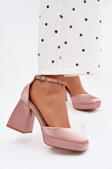 sandales ar papēdiSatynoInym INykończeniem Szampańskie Calistae 2