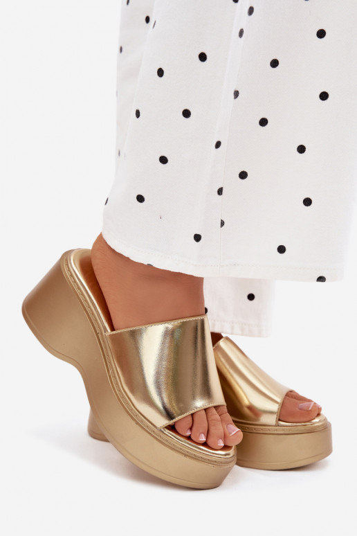 sieviešu čības ar platformu Zelta krāsas Virelia