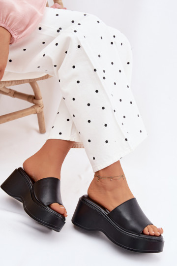 sieviešu čības ar platformu melnas krāsas Virelia