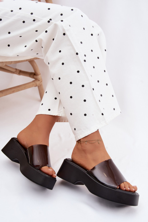 sieviešu čības ar platformuTransparentnym Svītrasem melnas krāsas Selestia