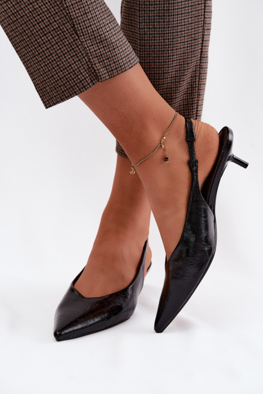 Lakotas basenesImitacji Skóry ar papēdi melnas krāsas Averelle