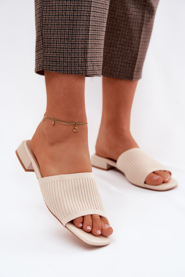 Auduma sieviešu čības ar platiem papēžiem Ziloņkaula krāsas Belissea