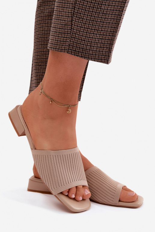 Auduma sieviešu čības ar platiem papēžiem smilšu krāsas Belissea