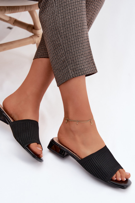 Auduma sieviešu čības ar platiem papēžiem melnas krāsas Belissea