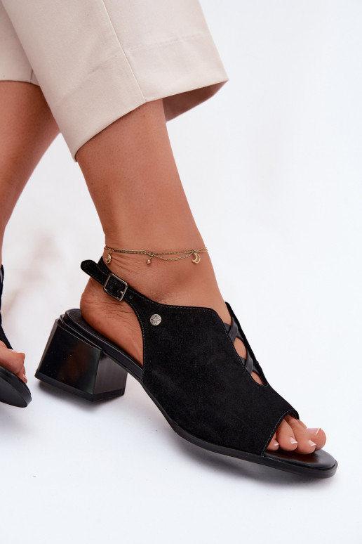 sandalesIeslēgtsturalnego zamšādasu ar papēdi Tā irciejka K7521-01 melnas krāsas