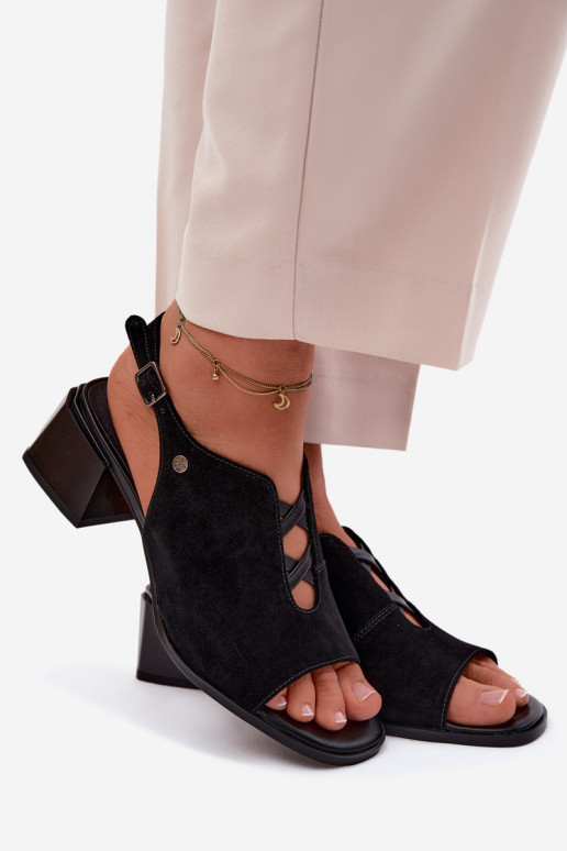 sandalesIeslēgtsturalnego zamšādasu ar papēdi Tā irciejka K7521-01 melnas krāsas
