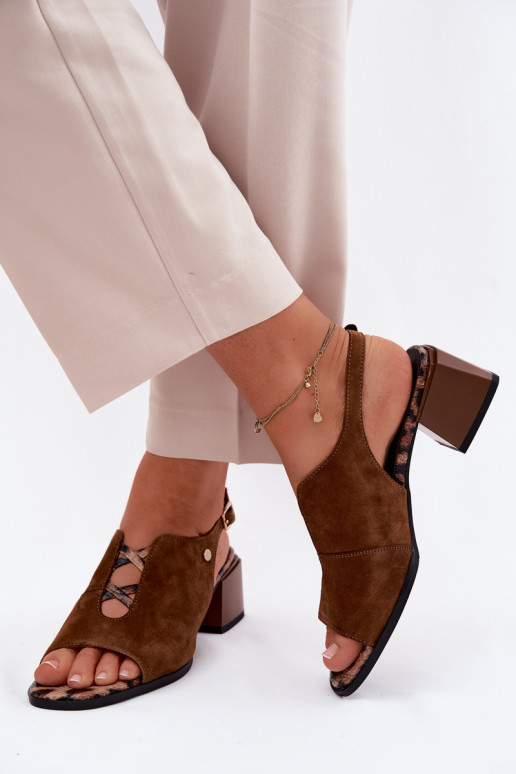 sandalesIeslēgtsturalnego zamšādasu ar papēdi Tā irciejka K7521-14 brūnas krāsas
