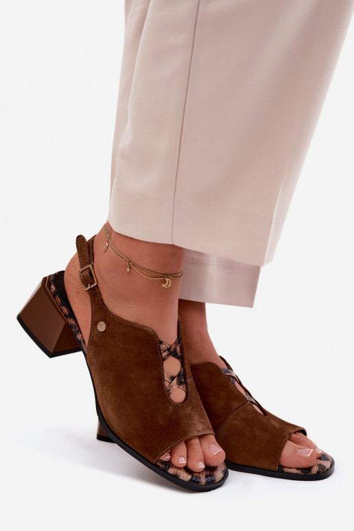 sandalesIeslēgtsturalnego zamšādasu ar papēdi Tā irciejka K7521-14 brūnas krāsas