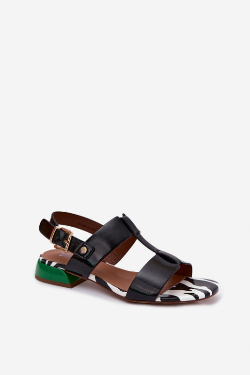 Sieviešu basenesLaquej Skóry Tā irciejka K7455-01 melnas krāsas