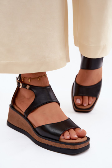 Āda ar platformus basenes Tā irciejka K7471-01 melnas krāsas