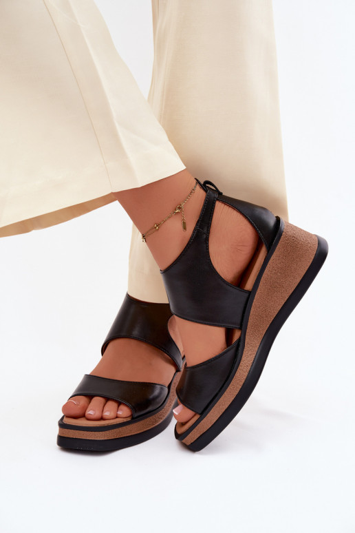 Āda ar platformus basenes Tā irciejka K7471-01 melnas krāsas