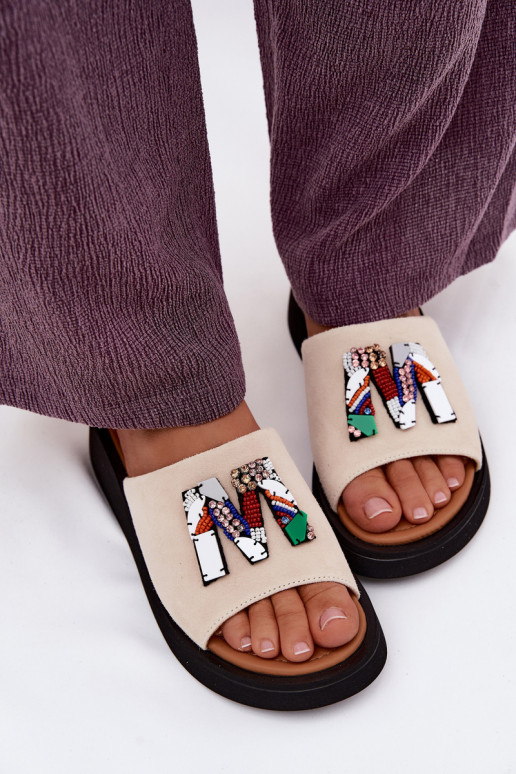 Āda sieviešu zamšādas čības ar ornamentiem ar platformu Vinceza 66942 smilšu krāsas