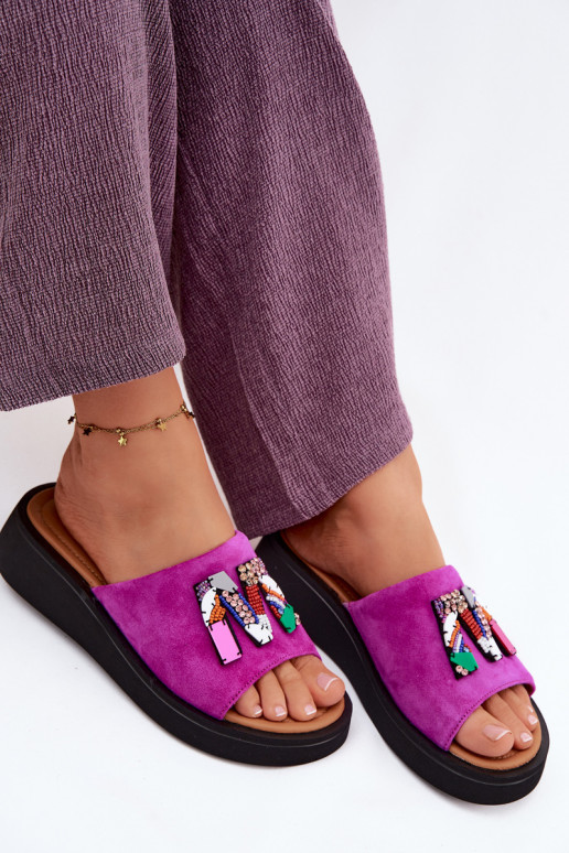 Āda sieviešu zamšādas čības ar ornamentiem ar platformu Vinceza 66942 rozā krāsas