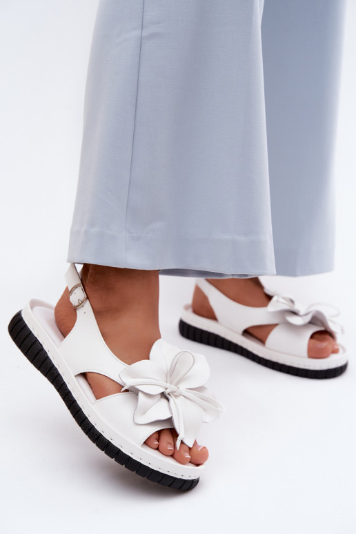 Sieviešu basenes Sieviešu Ar greznu ar puķītēmem Vinceza 66917 baltas krāsas