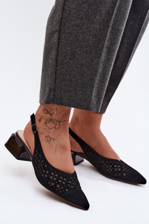 Āda Zamšādas basenes Ažūrs ar tīkliņu Klockā D&A CR61-3004 melnas krāsas