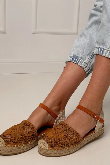 Brūnas perforētas espadrilles sandales Santos 2