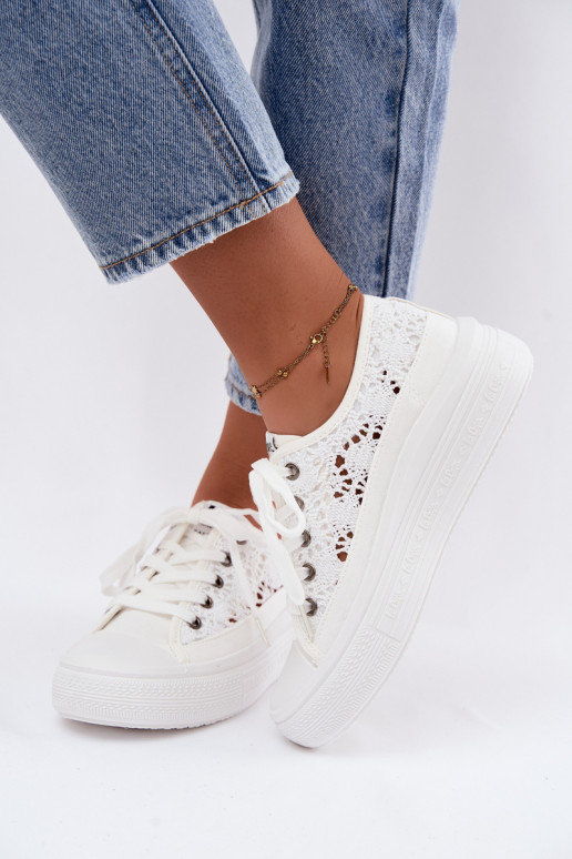 Baltas krāsas ikdienas apavi ar platformu un izgriezumiem Lee Cooper LCIN-26-44-4485