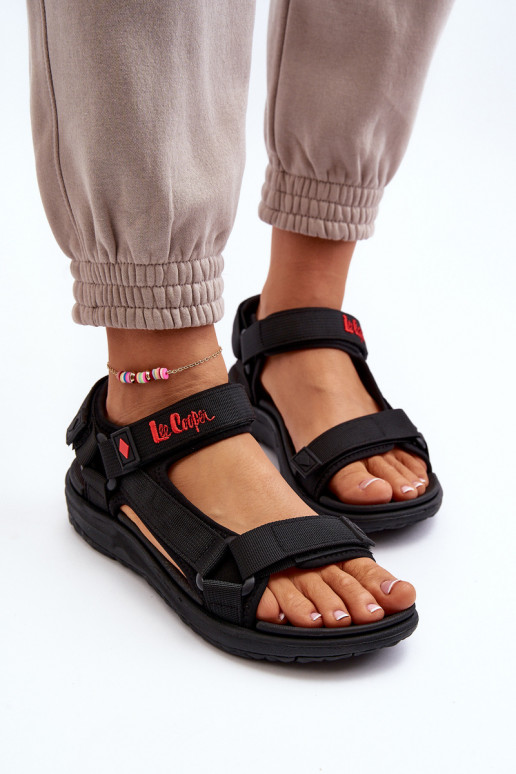 Sieviešu sandales ar lipīgām aizdares melnā krāsā Lee Cooper LCIN-26-34-4423L