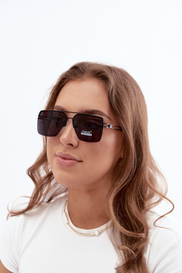 Saulesbrilles ar UV filtru melnā krāsā