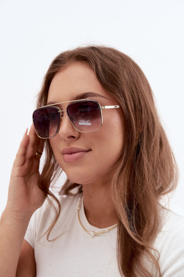 Saulesbrilles ar UV 400 filtru violetas