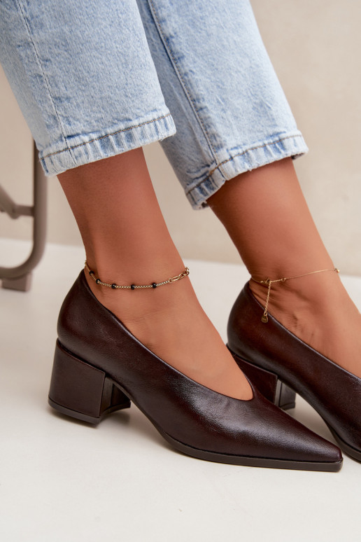 Apavi ar smailu purngalu un kvadrātveida papēžiem no mākslīgās ādas tumši brūnā krāsā Lavisa