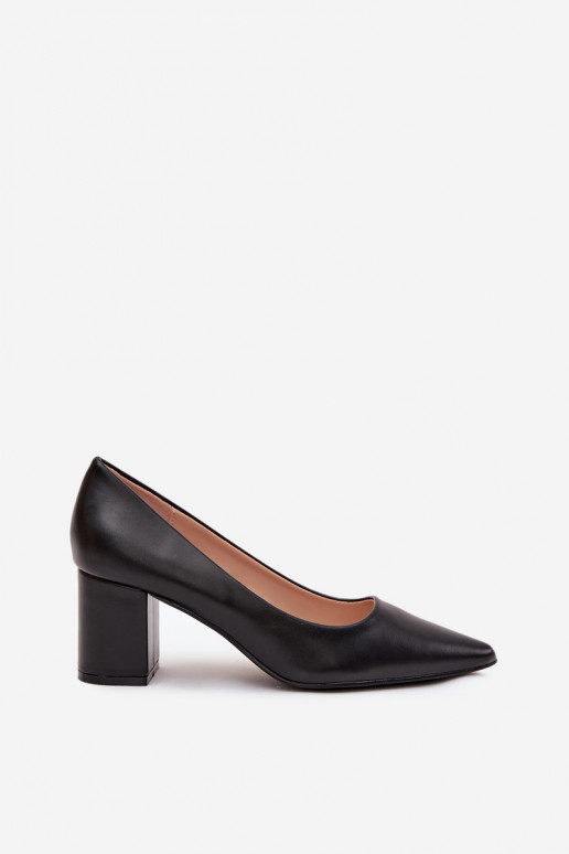 stiletto papēži ar smailiem purngaliem melnā krāsā
