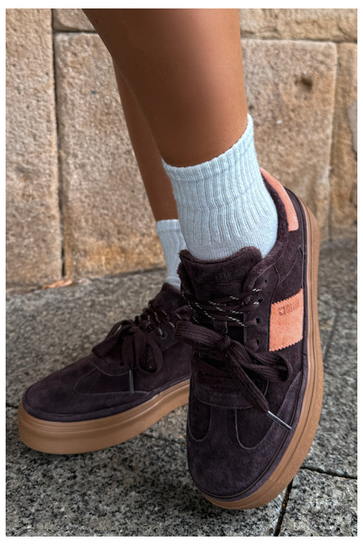 sneakeru stila zābaki no mākslīgā zamša sievietēm siltināti Big Star UU274770 šokolādes krāsā