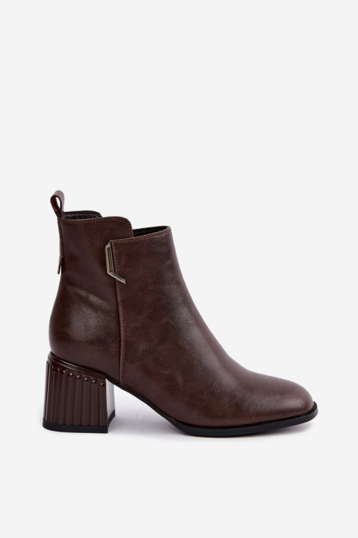 Ādas zābaki ar papēžiem siltināti D&A CR62-3442 šokolādes krāsā