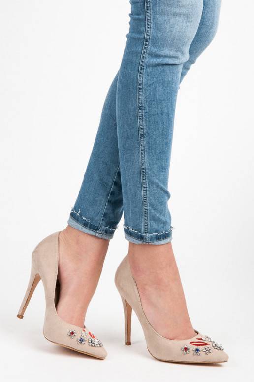 Apavi  - 1 Apavi  - 1