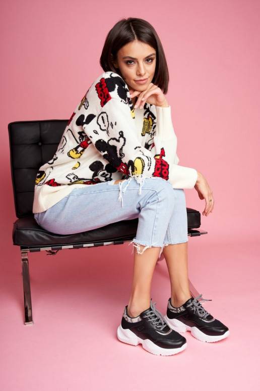 Sportliku stiiliga   jalanõud... Sportliku stiiliga   jalanõud...