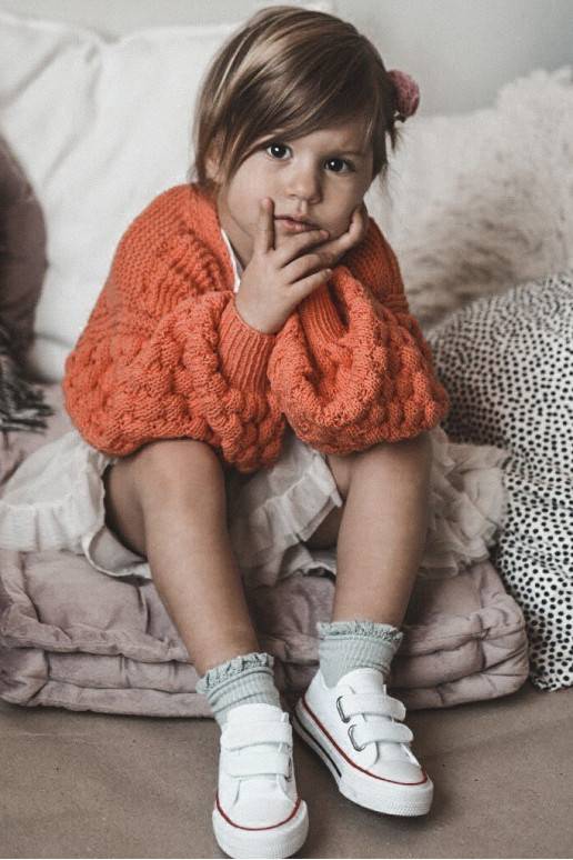 Bērnu brīvā laika apavi ar lipīgām... Bērnu brīvā laika apavi ar lipīgām...