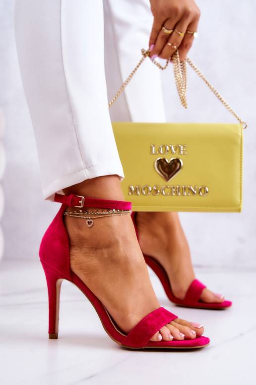 Sieviešu basenes ar papēdi zamšādas... Sieviešu basenes ar papēdi zamšādas...