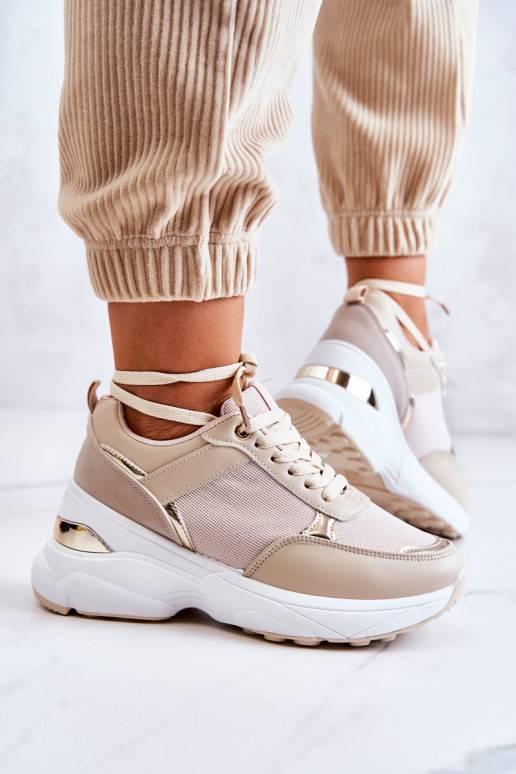 Mirdzoši sporta apavi ar platformu... Mirdzoši sporta apavi ar platformu...