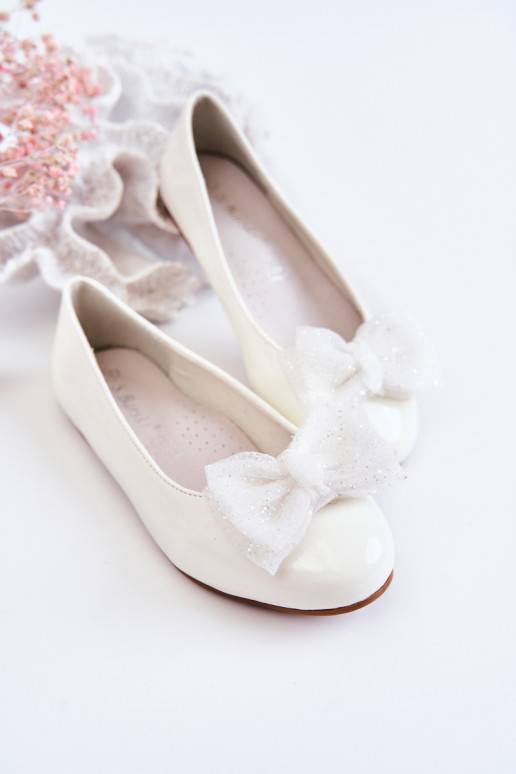 Bērnu apavi laque ar bantītēm baltas... Bērnu apavi laque ar bantītēm baltas...