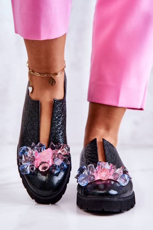 Eleganta stila apavi ar ornamentiem... Eleganta stila apavi ar ornamentiem...