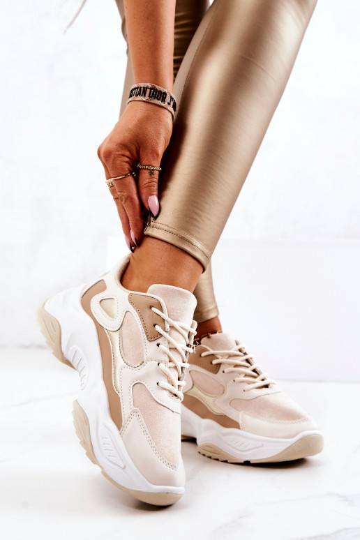 Sportiska stila apavi smilšu krāsas... Sportiska stila apavi smilšu krāsas...