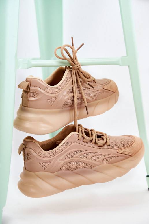 Stilīgas sporta apavi Sneakers modeļa... Stilīgas sporta apavi Sneakers modeļa...