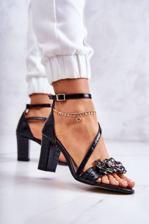 Sieviešu basenes  ar mirdzumu melnas...