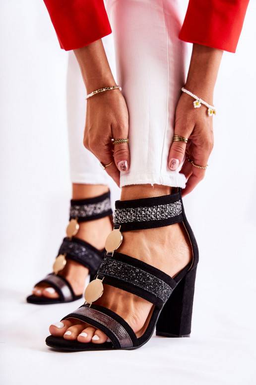 Sieviešu basenes ar papēdi melnas... Sieviešu basenes ar papēdi melnas...