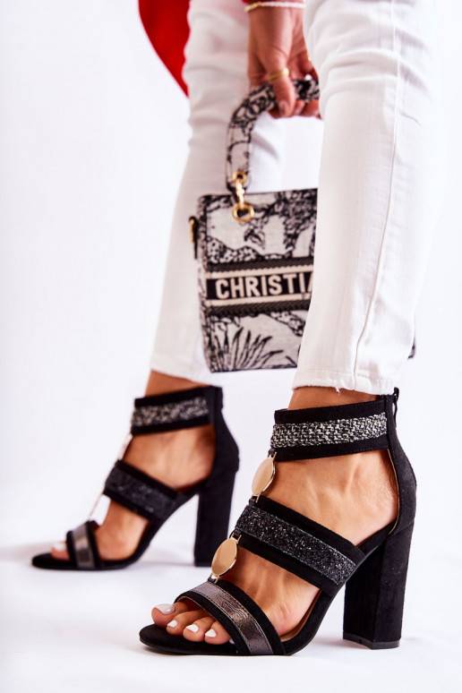 Sieviešu basenes ar papēdi melnas... Sieviešu basenes ar papēdi melnas...