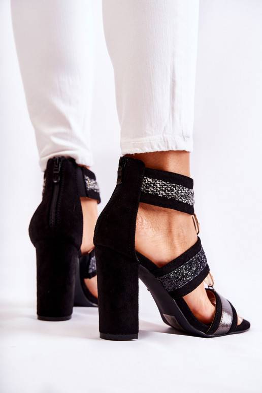 Sieviešu basenes ar papēdi melnas... Sieviešu basenes ar papēdi melnas...