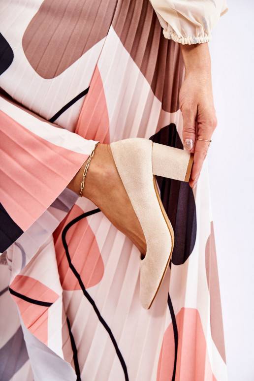 Klasiska modeļa Kurpes zamšādas ar... Klasiska modeļa Kurpes zamšādas ar...