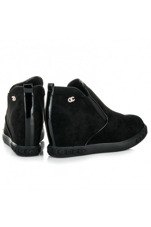 Zamšādas melnas uzvelkamas kurpes ar... Zamšādas melnas uzvelkamas kurpes ar...