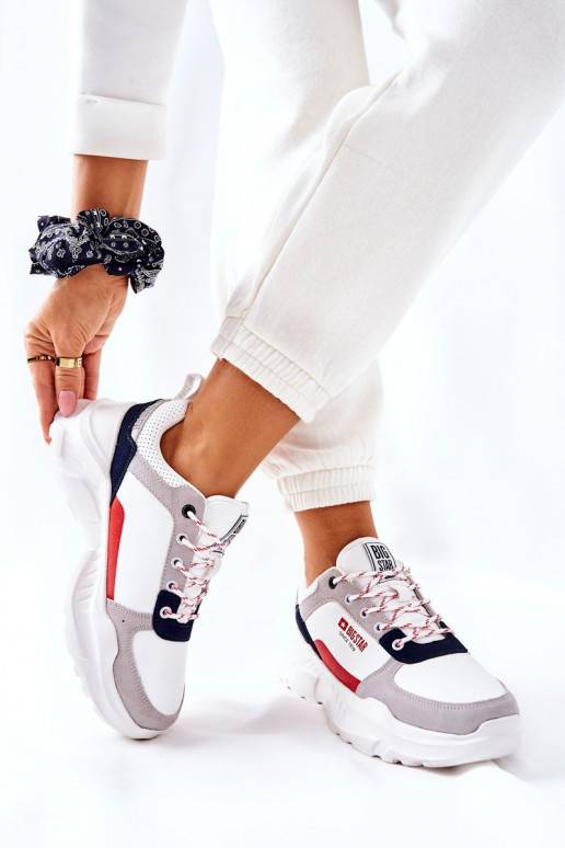 Sportiska stila apavi Sneakers modeļa... Sportiska stila apavi Sneakers modeļa...