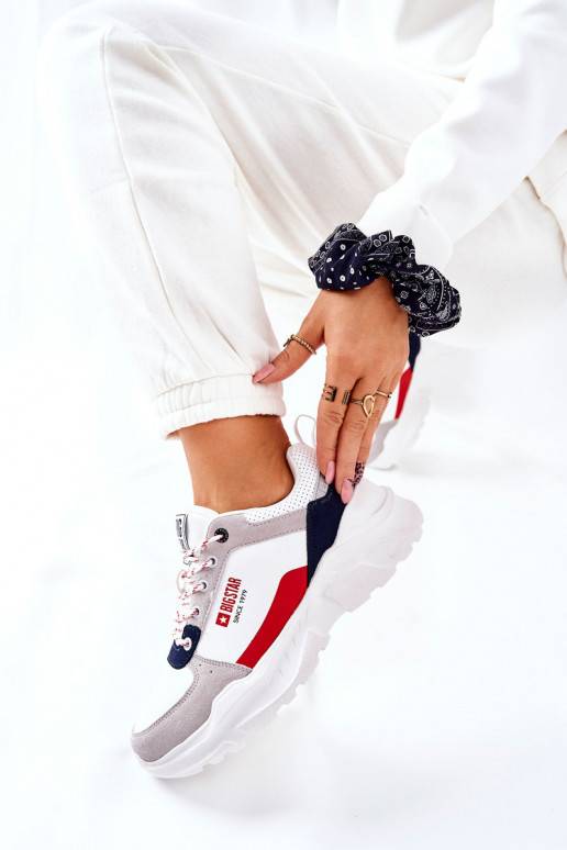 Sportiska stila apavi Sneakers modeļa... Sportiska stila apavi Sneakers modeļa...