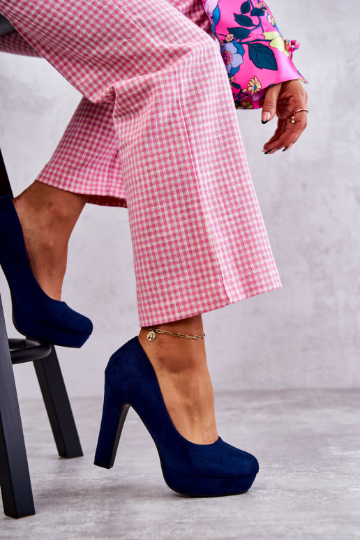 Klasiska modeļa Kurpes ar papēdi... Klasiska modeļa Kurpes ar papēdi...